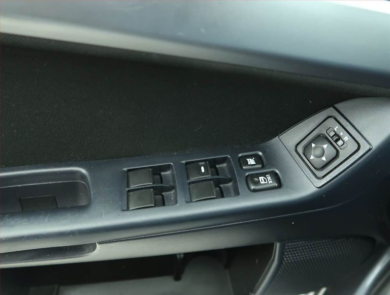 Mitsubishi Lancer (2010) 1.6 MIVEC, po STK, slušný stav - fotka 15 z 15