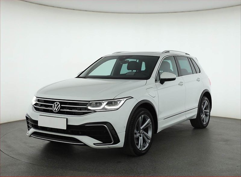 Volkswagen Tiguan (2022) R-Line 1.4 TSI eHybrid - fotka 2 z 20