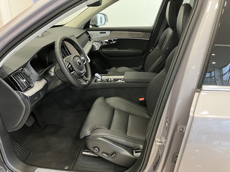 Volvo XC90 B5 AWD Ultra Bright AT8, ČR - fotka 18 z 49