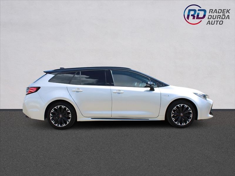 Toyota Corolla 2,0 HEV  1.MAJ,DPH,GR-SPORT - fotka 4 z 38