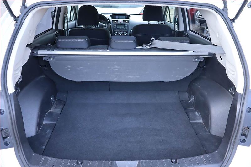 Subaru XV (2013) 2.0i, 4X4, Automat - fotka 14 z 20