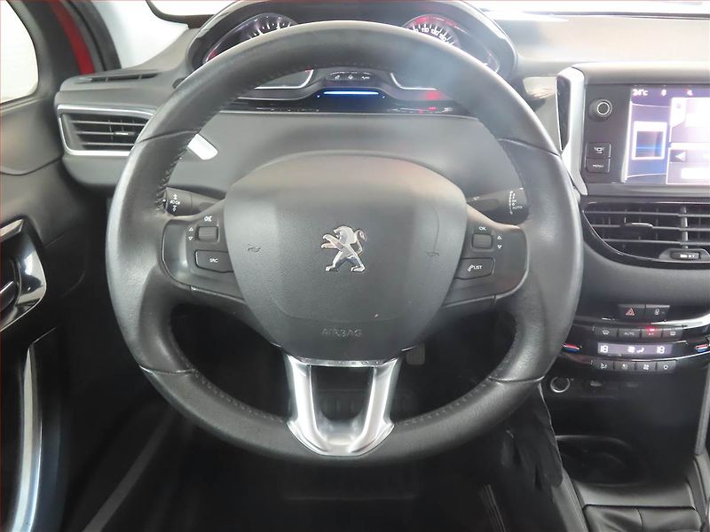 Peugeot 208 (2012) Active 1.6 e-HDi, Navi - fotka 15 z 16