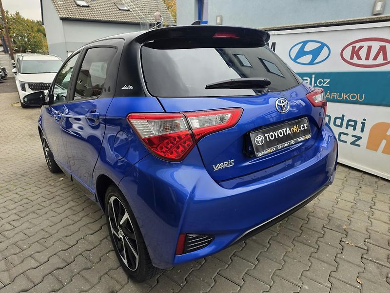Toyota Yaris 1.5-AUTOMAT-SELECTION EDICE - fotka 9 z 22