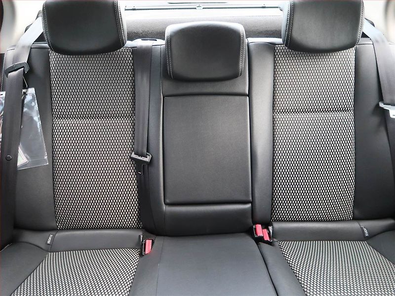 Renault Fluence (2012) 1.6 16V, Tempomat - fotka 10 z 18