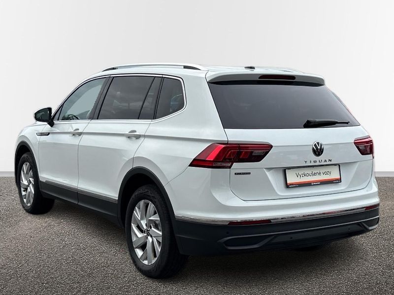 Volkswagen Tiguan Life DSG - fotka 15 z 28