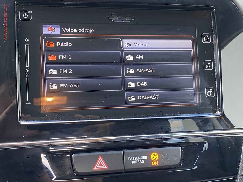 Suzuki Vitara (2019) 1.4 BJet, Premium, TZ, navi - fotka 16 z 19