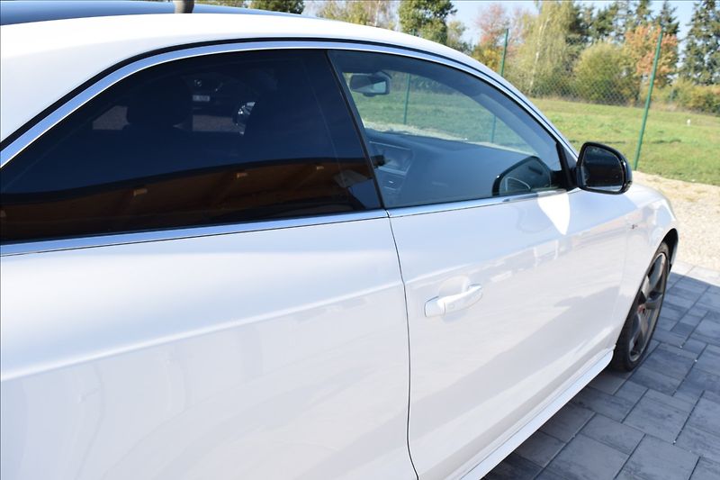 Audi A5 3,0 TDI 176KW S-LINE ALU SERVI - fotka 8 z 48