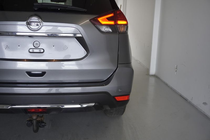 Nissan X-Trail  DIG-T 1,3i TEKNA  AUTOMAT - fotka 10 z 32