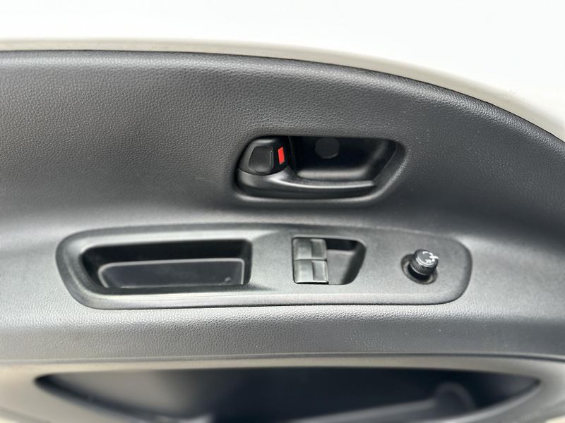 Toyota Aygo X-1.0i-53KW-KLIMA-Č.R.-DPH - fotka 16 z 27