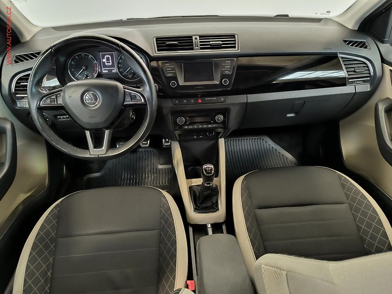 Škoda Fabia (2015) 1.2 TSI, ČR, AC, tempo, park - fotka 8 z 17