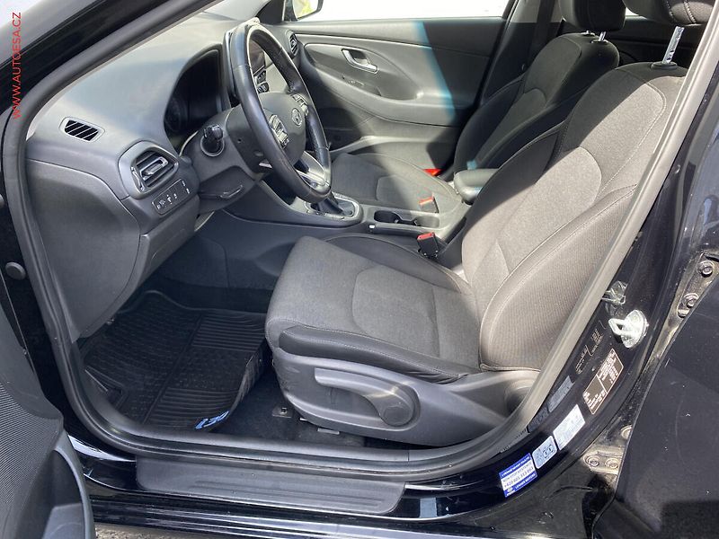 Hyundai i30 (2020) 1.5 T-GDi, 1.maj,ČR, Smart - fotka 9 z 22