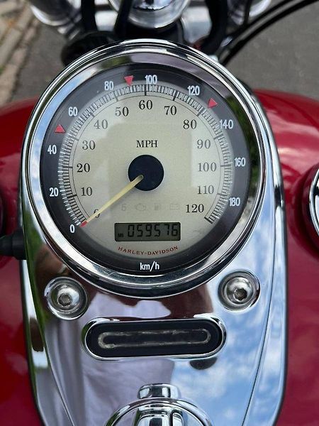 Harley-Davidson FXDWGI Dyna Wide Glide (2010) - fotka 13 z 13