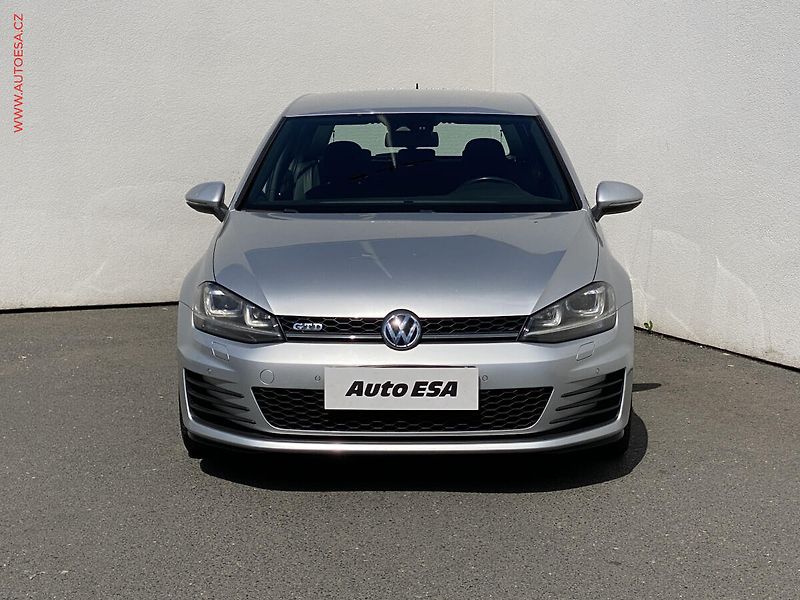Volkswagen Golf (2013) 2.0 TDi VII, Navi, bixen - fotka 2 z 18