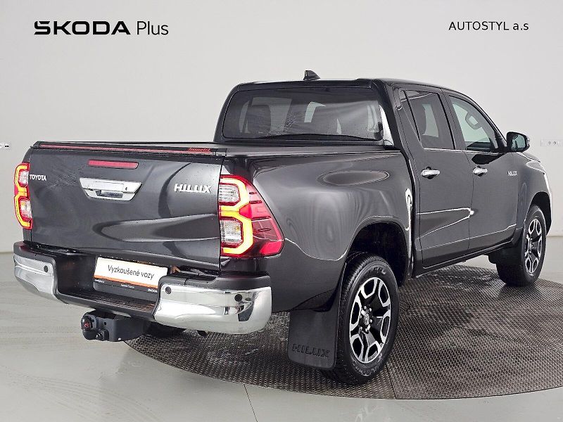 Toyota Hilux (2025) 2.8 D-4D 204k 6AT EXECUTIVE TA - fotka 2 z 32