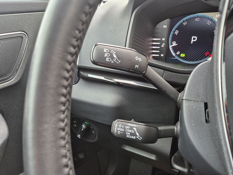 Škoda Karoq 1,5 TSI DSG Top Selection, pan - fotka 16 z 28