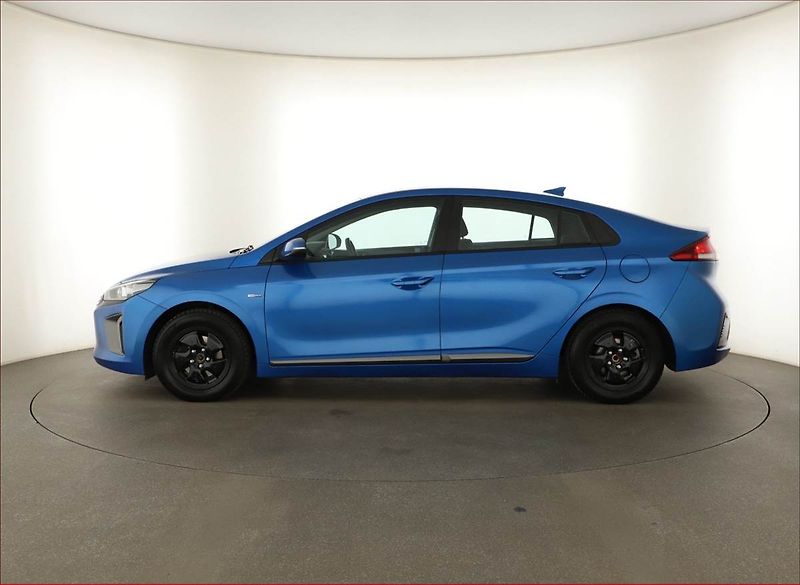 Hyundai Ioniq (2017) Hybrid, Automat, Serv.kniha - fotka 3 z 16