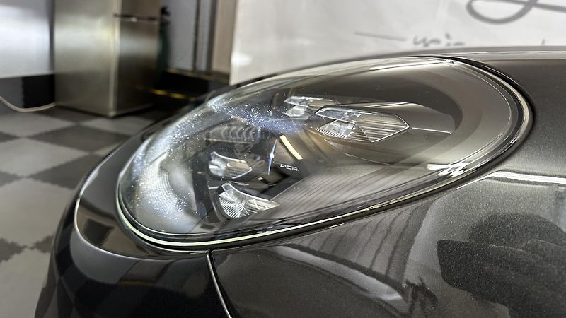 Porsche Panamera TURBO S / ZÁRUKA / TOP STAV - fotka 15 z 50