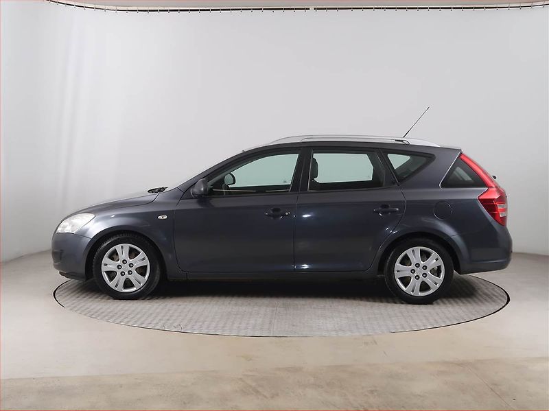 Kia Ceed (2009) 1.6 CRDi, nová STK, rezervace - fotka 3 z 13