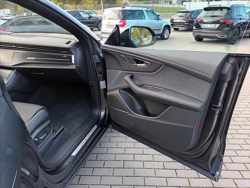 Audi Q8 3,0 TDI,210KW,S-line,ČR 1MAJ, - fotka 24 z 50