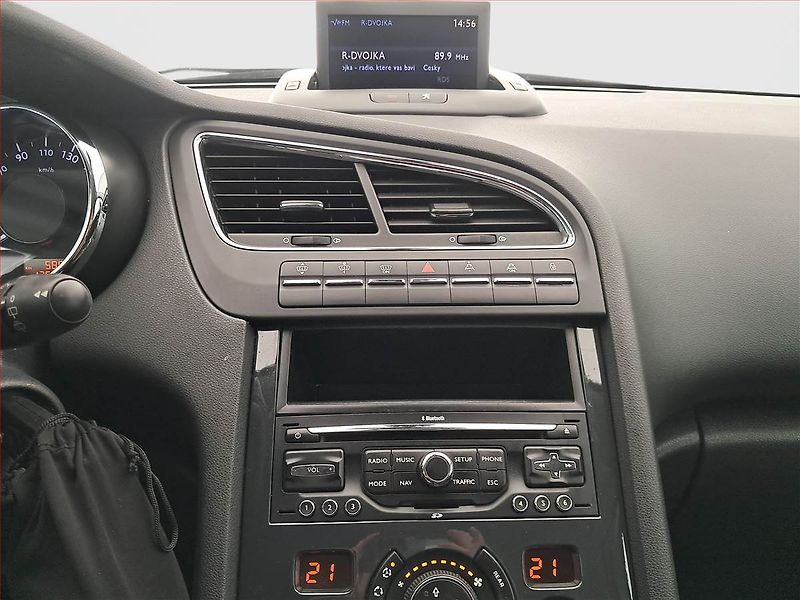 Peugeot 5008 (2011) 2.0 HDI, Tempomat - fotka 12 z 15