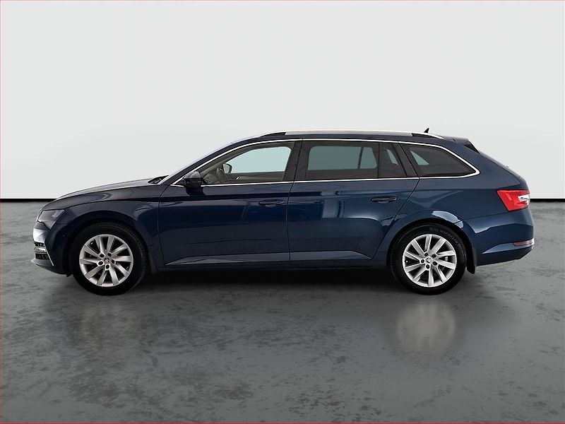 Škoda Superb (2023) Style iV 1.4 TSI PHEV - fotka 3 z 23