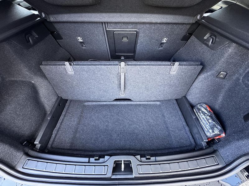 Volvo XC40 B4 AWD // 1. maj // ČR - fotka 22 z 40