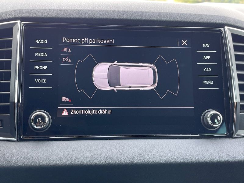 Škoda Karoq (2023) 1.5 TSI 110kW DSG Style Plus - fotka 16 z 32