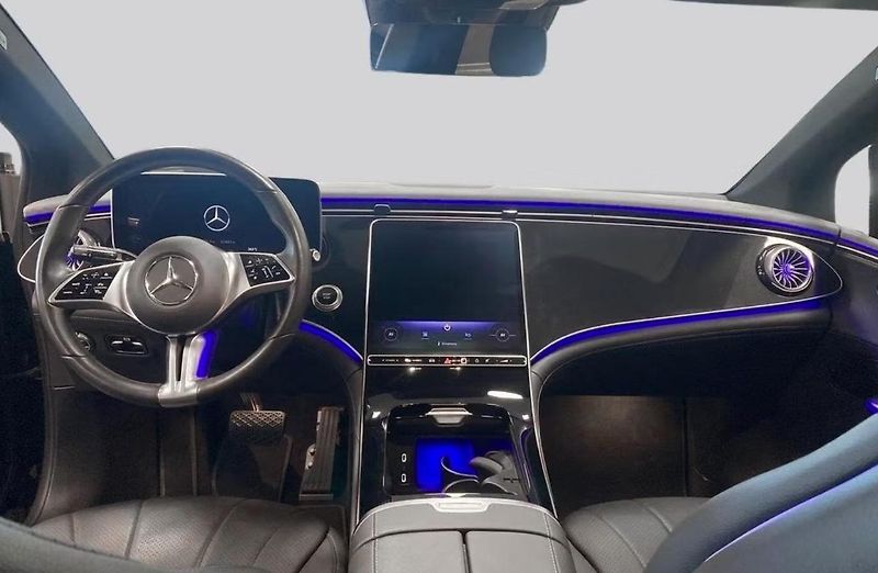 Mercedes-Benz EQE 300 AMG Kam BLIS LED Ambient - fotka 11 z 13