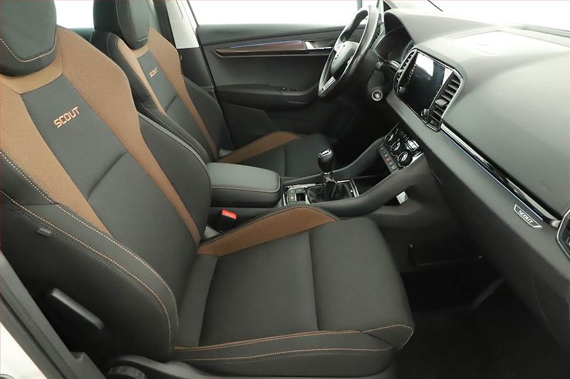 Škoda Karoq (2019) Scout 2.0 TDI, 4X4, ČR,1.maj - fotka 7 z 14