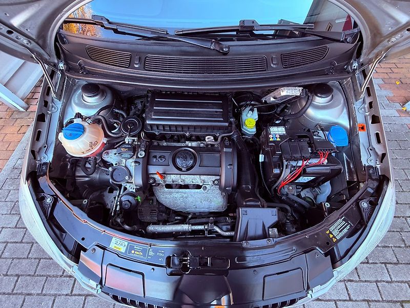 Škoda Fabia 1.6 Ambiente - fotka 22 z 23