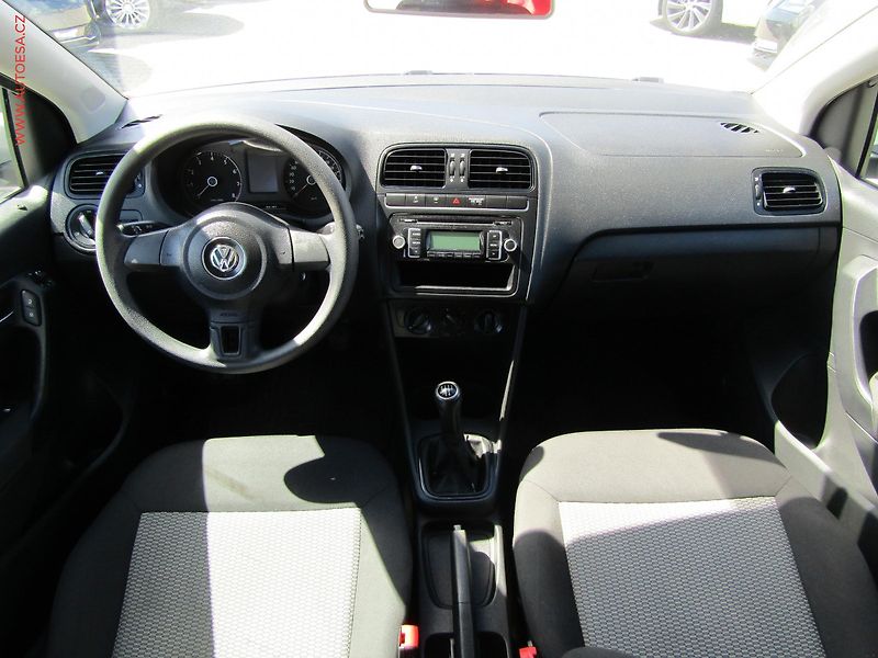 Volkswagen Polo (2010) 1.4, ČR, Trendline - fotka 8 z 15