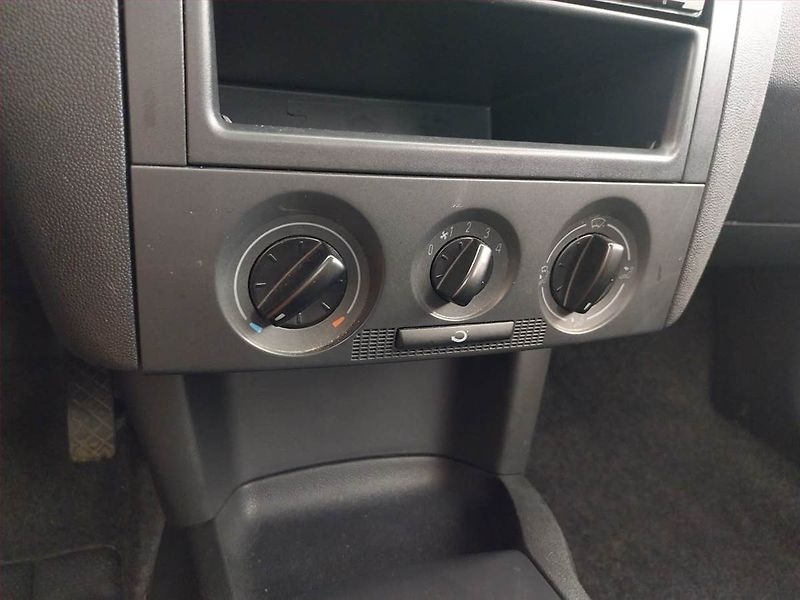 Škoda Fabia (2006) 1.4 16V, Serv.kniha, po STK - fotka 13 z 17
