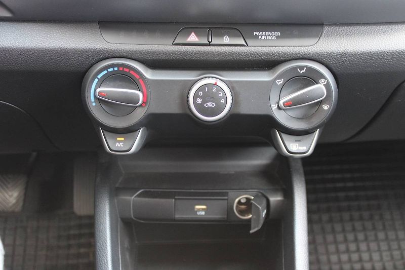 Kia Stonic (2022) 1.2 DPI 61 kW manuál - fotka 14 z 27