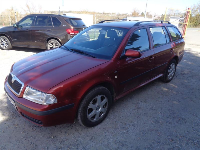 Škoda Octavia 1,9 - fotka 1 z 18