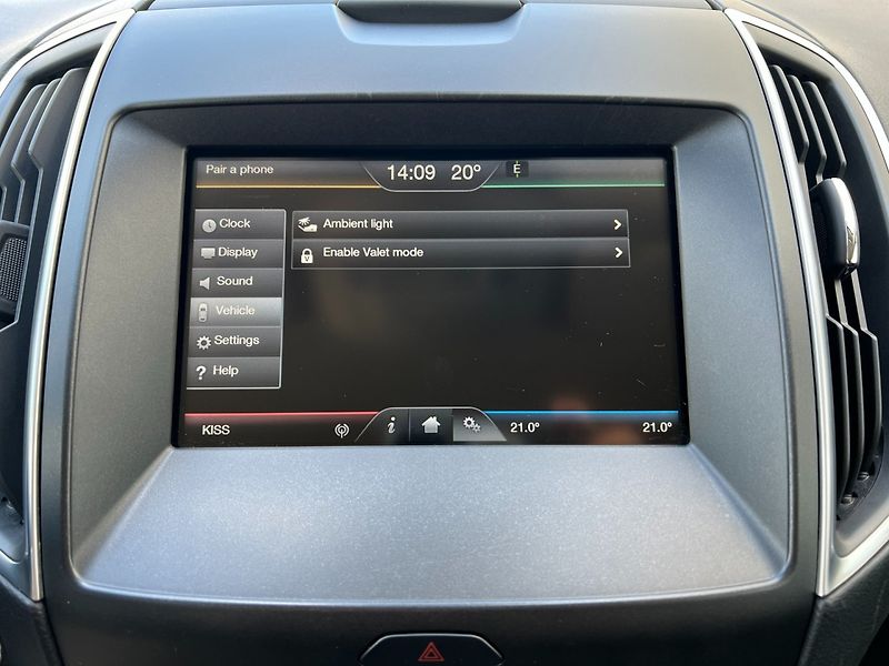 Ford S-MAX (2016) 2.0 TDCi 132kW Titanium manuál - fotka 26 z 34