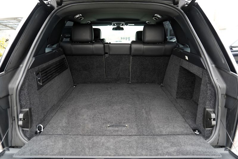 Land Rover Range Rover 3.0 SDV6 Vogue/4x4/260 PS/ČR - fotka 12 z 48
