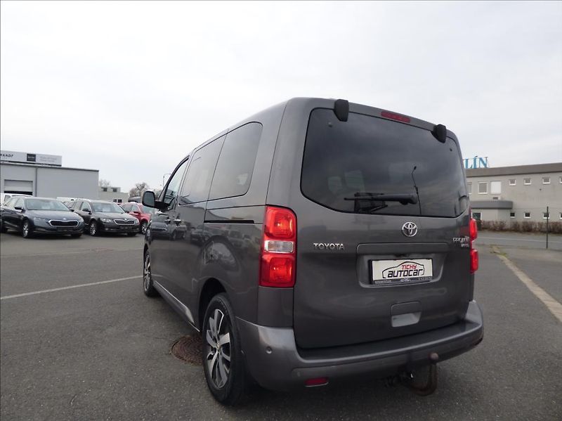 Toyota ProAce 2,0 130kw,automat  Family Comf - fotka 7 z 54