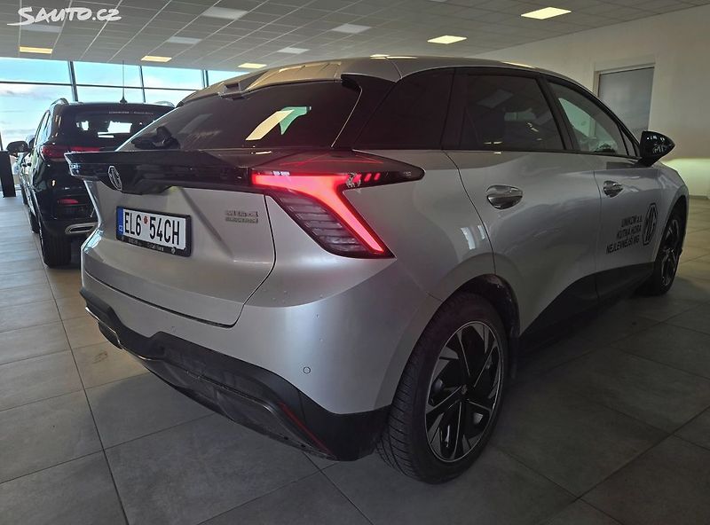 MG MG4 (2025) EV Elegance 64kWh - fotka 5 z 7