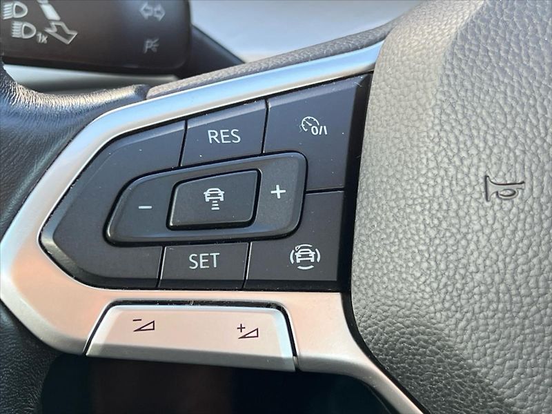 Volkswagen Golf 1,0 TSi 81kW LIFE  REZERVACE 8 - fotka 19 z 25