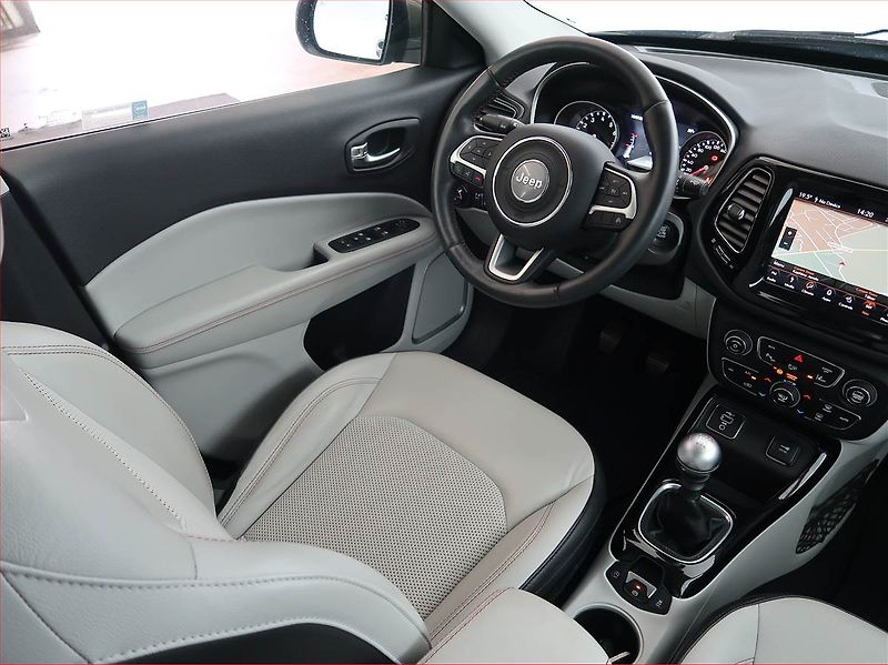 Jeep Compass (2019) 1.4 MultiAir, Serv.kniha, Kůže - fotka 7 z 18