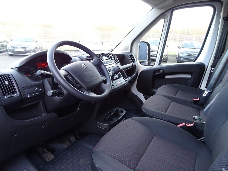 Peugeot Boxer (2023) 4350 L4H2 2.2 BHDi 165k MAN6 - fotka 18 z 28