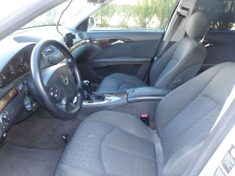 Mercedes-Benz Třídy E 2,2CDi - fotka 16 z 26