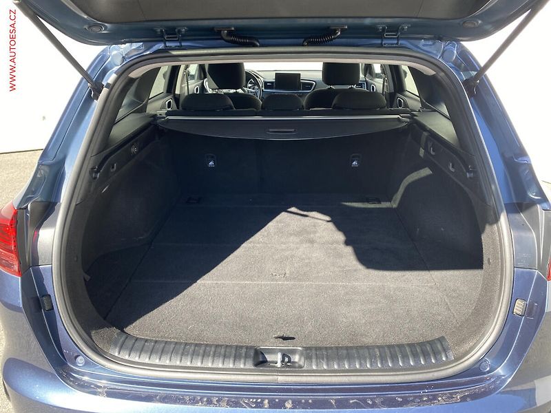 Kia Ceed (2018) 1.6 CRDi, ČR, Exclusive, AT - fotka 7 z 18