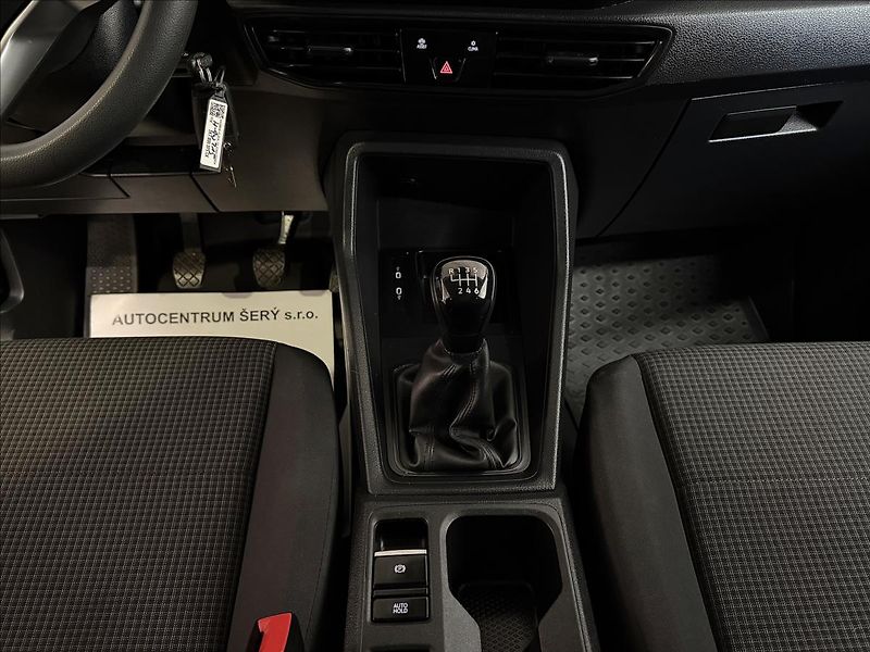 Volkswagen Caddy MAXI 1.5TSI 7MÍST 1.MAJITEL - fotka 23 z 37