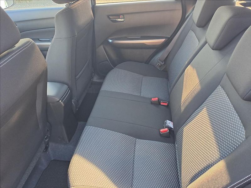 Suzuki Vitara (2026) 1,4 Premium AllGrip MY25 - fotka 14 z 19