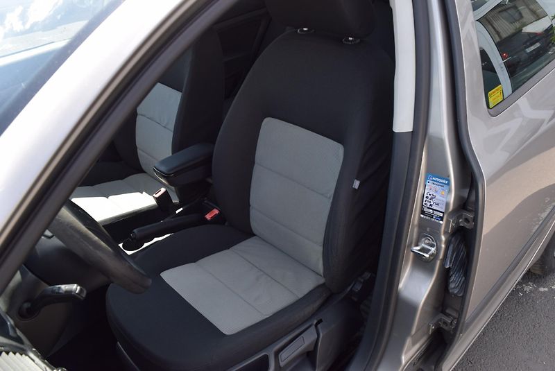 Škoda Octavia (2007) 1.6MPI 75kw CLASSIC KLIMA  - fotka 20 z 38
