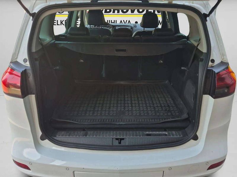 Opel Zafira INNOVATION 2.0 CDTI (125KW/170 - fotka 40 z 47