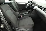 Volkswagen Passat (2022) 2.0 TDI, Automat, Navi - náhled 7