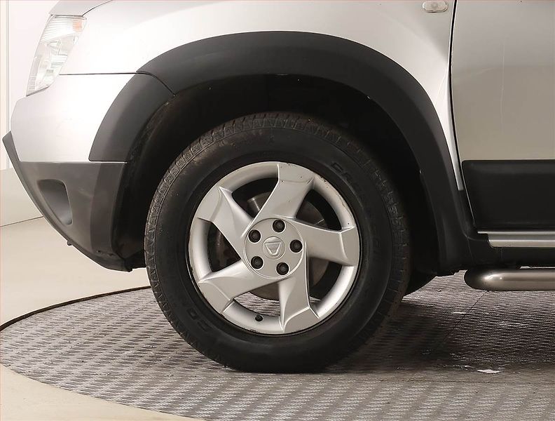 Dacia Duster (2011) 1.5 dCi, Park. senzory - fotka 14 z 15