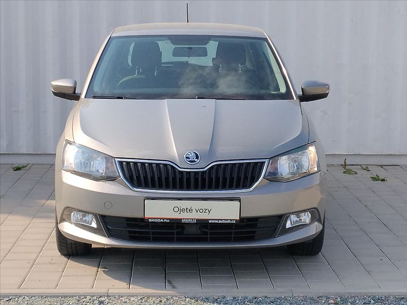 Škoda Fabia 1,0 1.0 TSI 70kW Ambiente - fotka 2 z 23